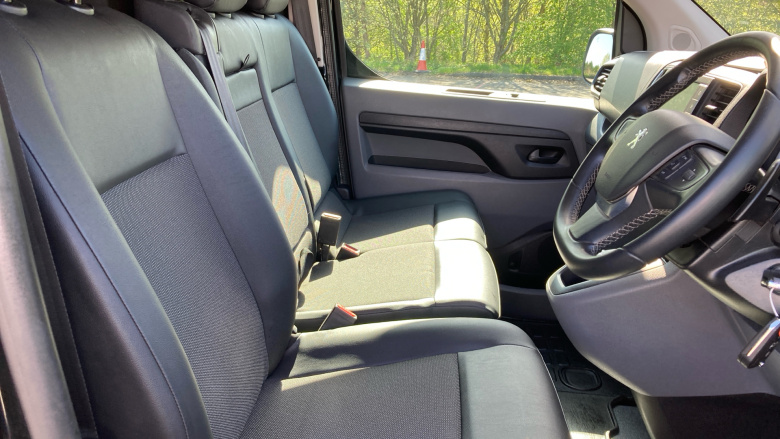 Peugeot Expert Long Diesel 1400 2.0 BlueHDi 145 Asphalt Premium Van